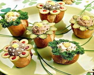 Бутерброды со шпротным паштетом