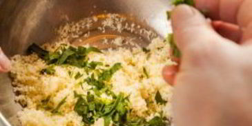 азербайджанские чебуреки с зеленью