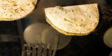 азербайджанские чебуреки с зеленью