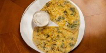 азербайджанские чебуреки с зеленью