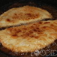 Рецепт Чебуреков из слоеного теста