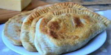 чебуреки с грибами и сыром