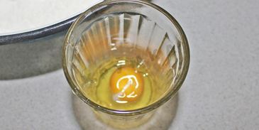 крымские чебуреки из слоеного теста