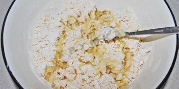 крымские чебуреки из слоеного теста