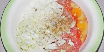 крымские чебуреки из слоеного теста