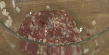 чизбургер с беконом и дижонским соусом