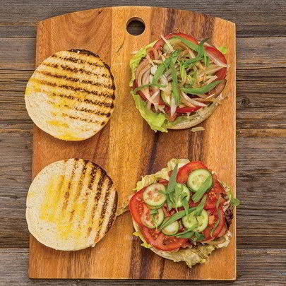 Чизбургер с говядиной коби и запеченным картофелем