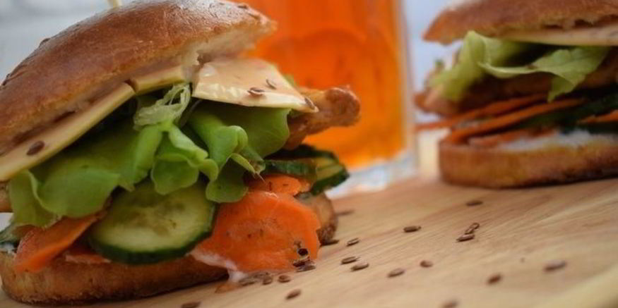 Рецепт чизбургера с курицей и домашней булочкой