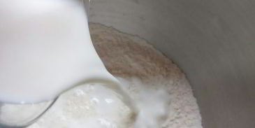 чизбургер с курицей и домашней булочкой