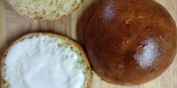 чизбургер с курицей и домашней булочкой