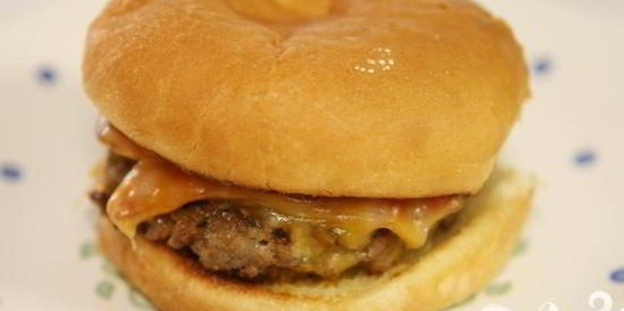 Рецепт чизбургеров с говядиной, беконом и сыром