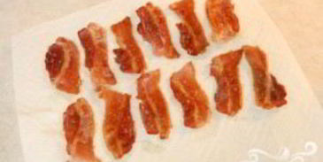 чизбургеры с говядиной, беконом и сыром