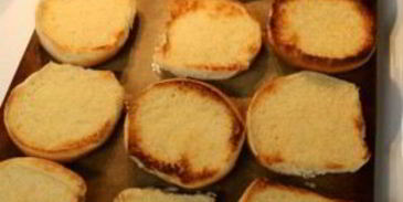 чизбургеры с говядиной, беконом и сыром