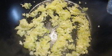 домашний чизбургер с соусом барбекю