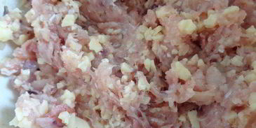 домашний чизбургер с соусом барбекю