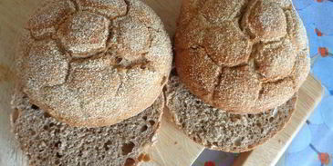 домашний чизбургер с соусом барбекю