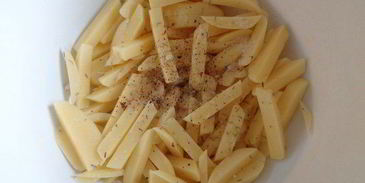 домашний чизбургер с соусом барбекю