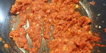 домашний чизбургер с соусом барбекю