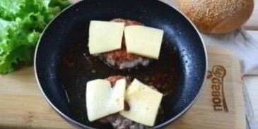 завтрак в чизбургере