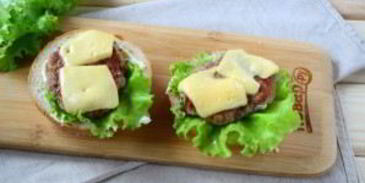 завтрак в чизбургере