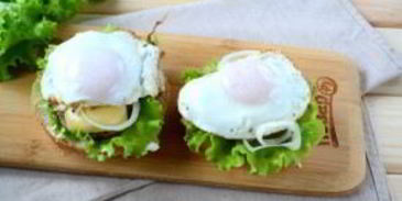 завтрак в чизбургере