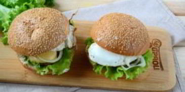 завтрак в чизбургере