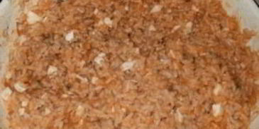 фаршированный кальмар с рисом и яйцом