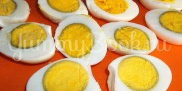 фаршированные яйца икрой минтая