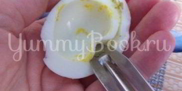 фаршированные яйца икрой минтая