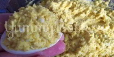 фаршированные яйца икрой минтая