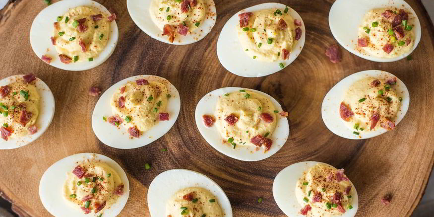 Рецепт фаршированных яиц с беконом