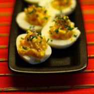 Рецепт Фаршированных яиц с горчицей и зеленым луком