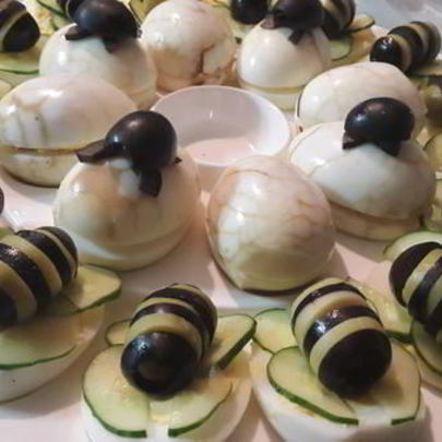 Фаршированные яйца с тунцом