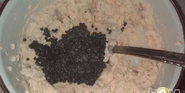 фаршированные яйца сливочным сыром и черной икрой