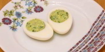 фаршированные яйца цыплята