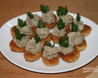 Яйца, фаршированные куриной печенью