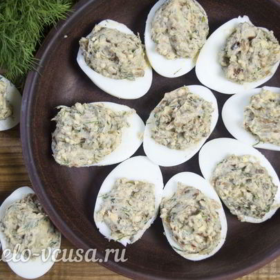 Яйца фаршированные луком