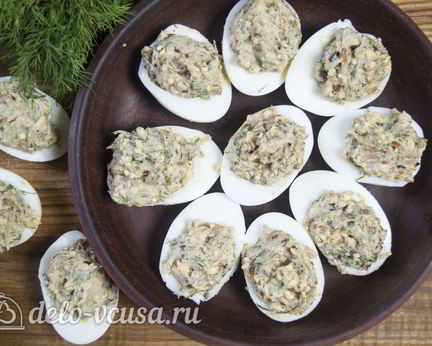 Яйца фаршированные луком