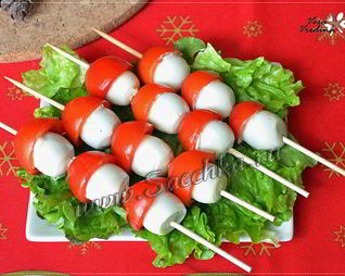 Яйца, фаршированные маслинами