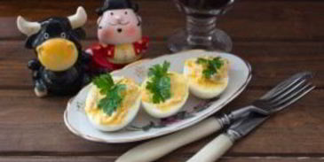 яйца, фаршированные сельдью