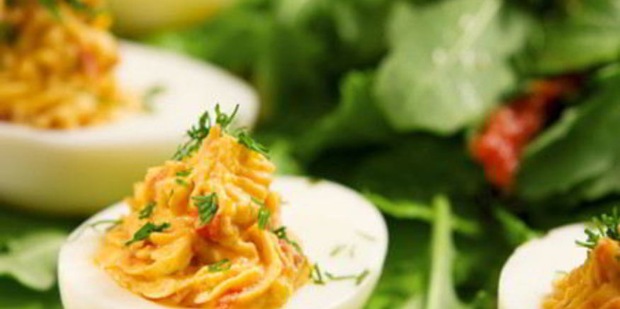 Рецепт яиц, фаршированных семгой и сливочным сыром