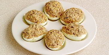 яйца, фаршированные шпротами