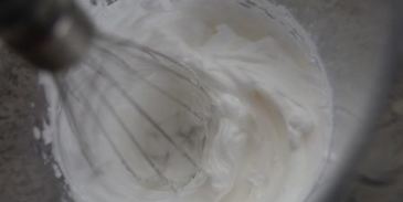 яйца, фаршированные суфле из семги и красной икры