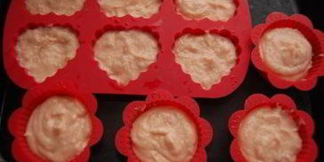 яйца, фаршированные суфле из семги и красной икры