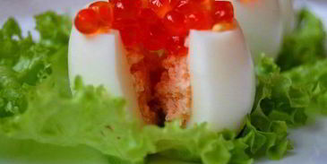 яйца, фаршированные суфле из семги и красной икры