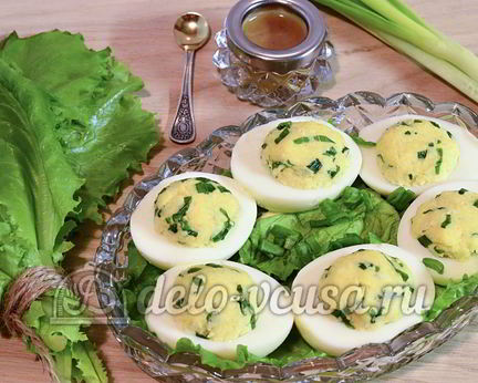 Яйца фаршированные сыром