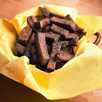 Чесночные гренки в духовке к пиву