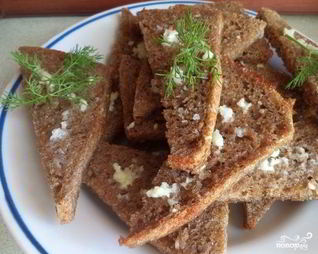 Чесночные гренки в духовке