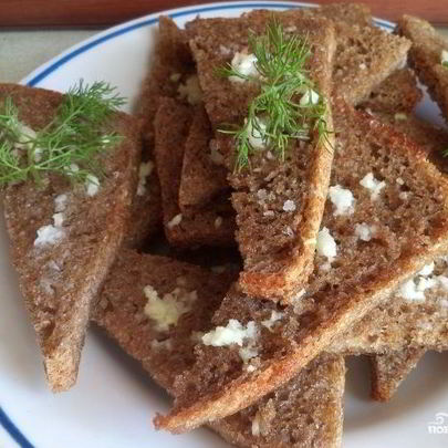 Чесночные гренки в духовке