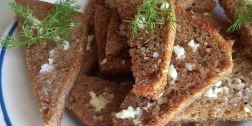 Рецепт чесночных гренков в духовке